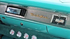 Mag je als autobestuurder wel een broodje eten maar niet bellen?